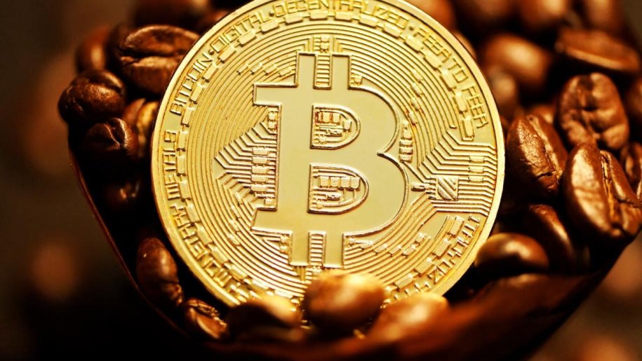 Bitcoin’s October Meltdown Exposes Fragile Link Between Crypto and Stocks